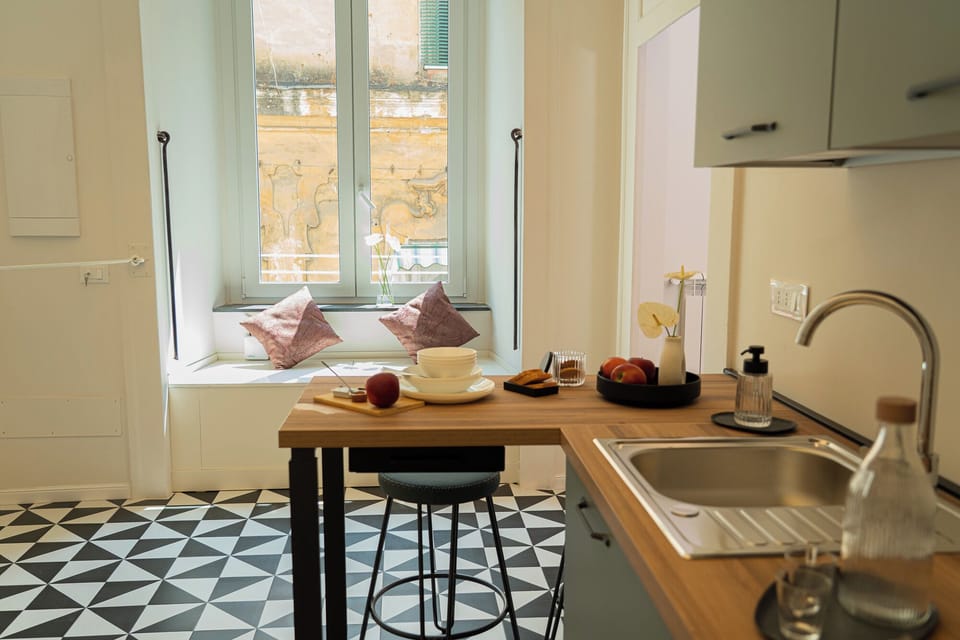Apartment (5 Bedrooms) | Private kitchen | Espresso maker, oven, stovetop, dishwasher