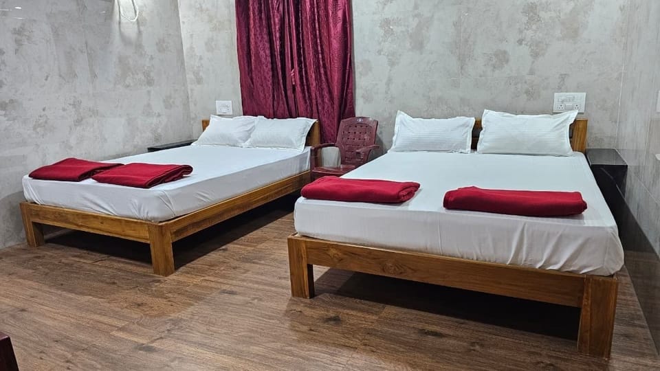 Deluxe Double Room, City View | Iron/ironing board, WiFi (free)