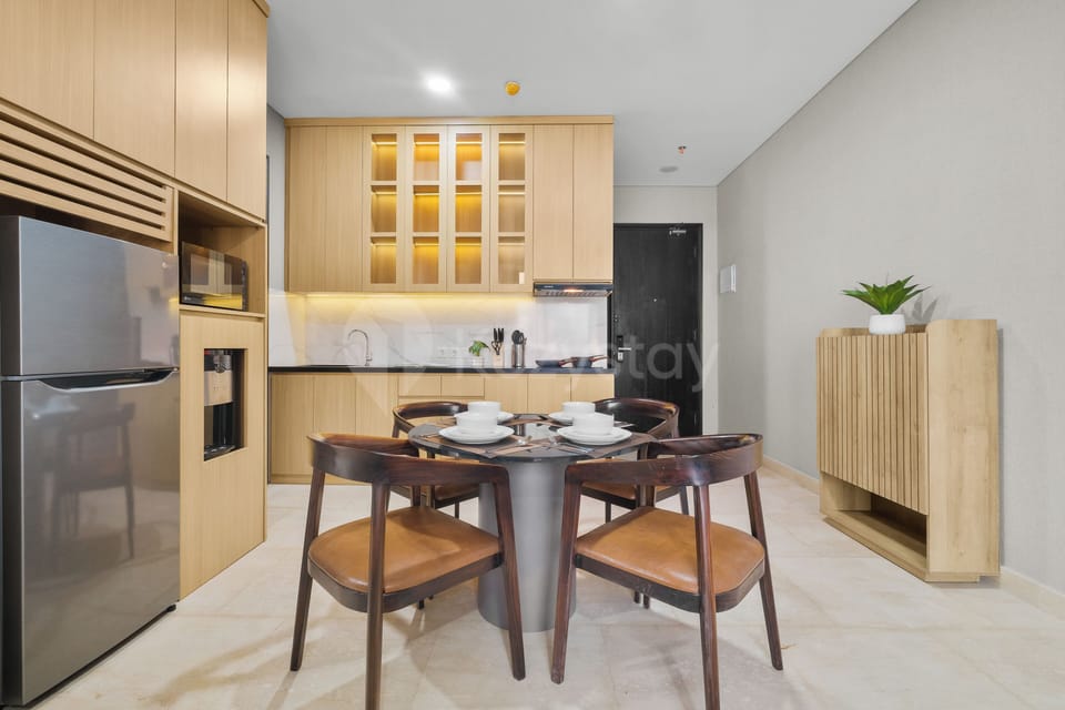 Apartment, 3 Bedrooms, City View | Dining room