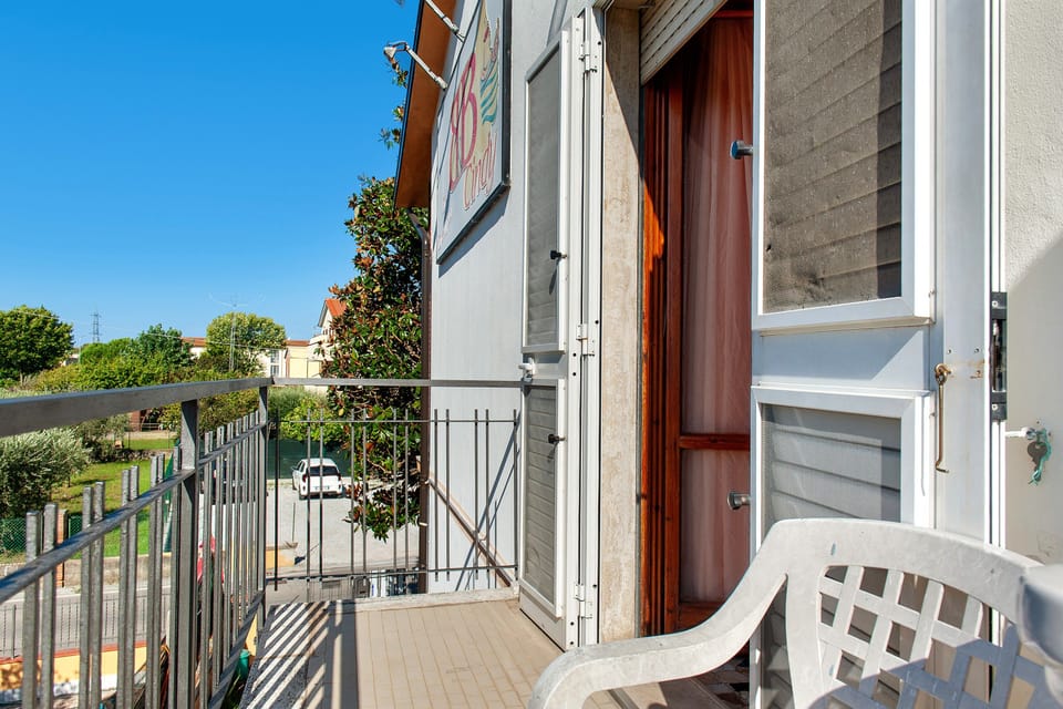 Bandb Cindy - Rosa Room with Private Terrace, Wi-Fi, and Air Conditioning Apartment in Tuscany