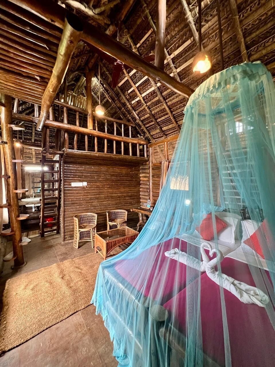 Tree House | WiFi (free), bed sheets
