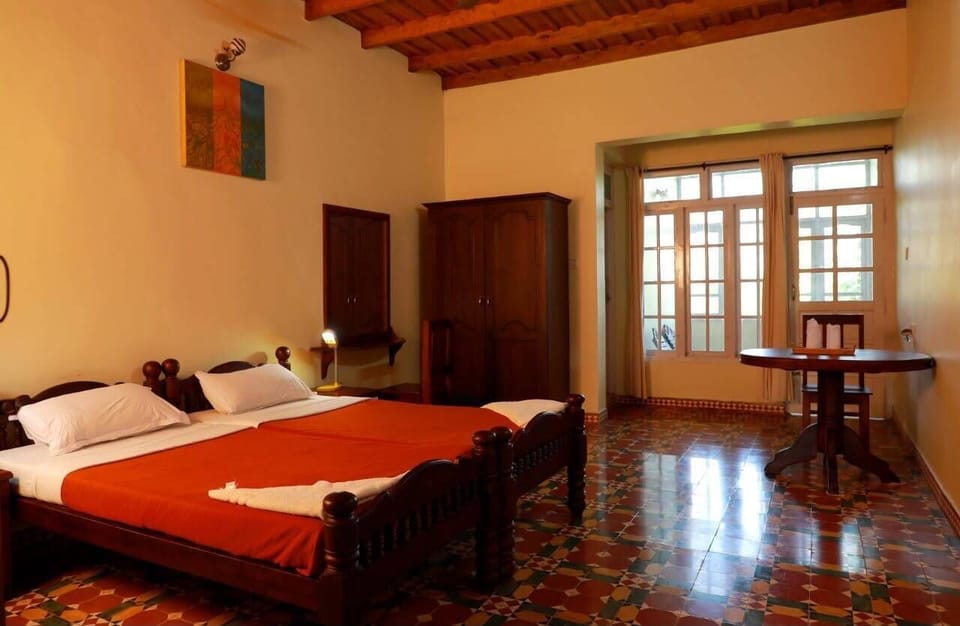 Deluxe Room | WiFi (free), bed sheets