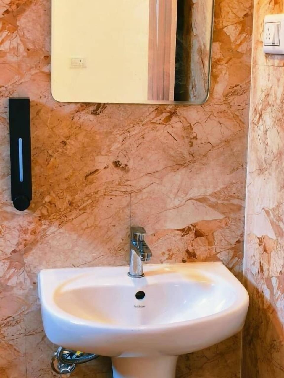 Shared Dormitory | Bathroom | Soap, toilet paper