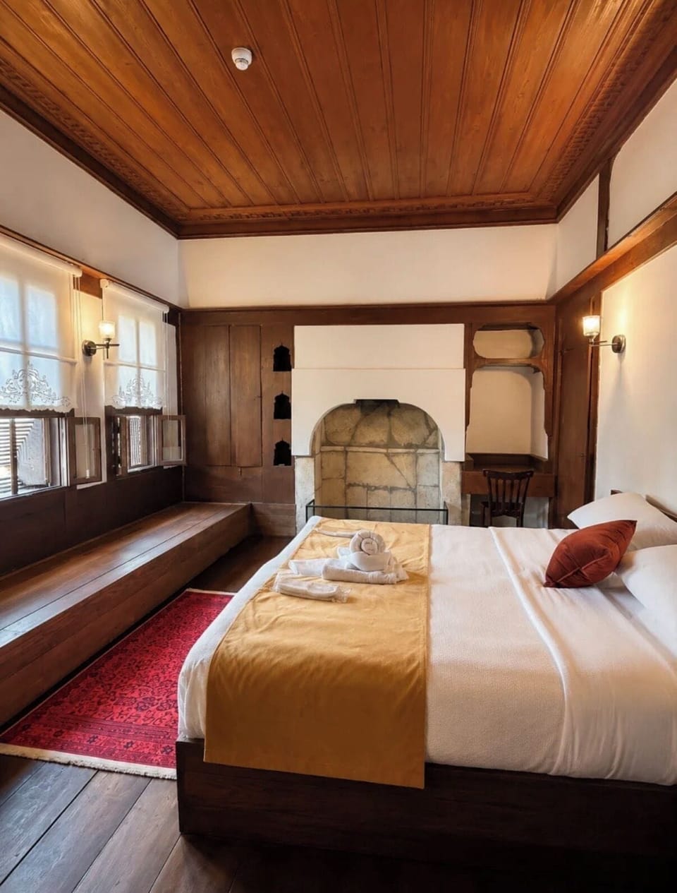 Standard Room | Laptop workspace, WiFi (free)