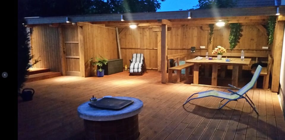 Apartment, 2 Bedrooms, Smoking, Balcony | Outdoor dining