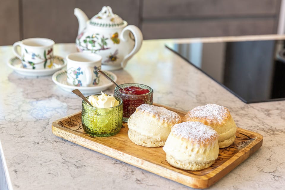 Complimentary local welcome treats await your arrival!