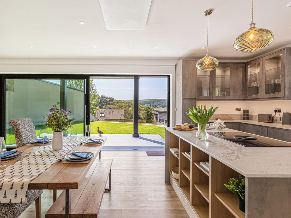 Brynor Lodge - where indoor and outdoor living combine.