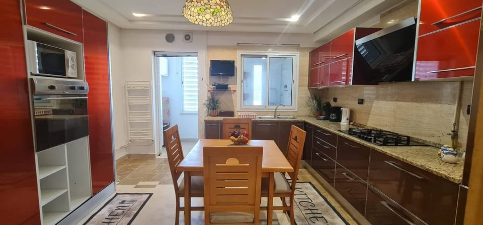 Apartment, 3 Bedrooms, Smoking, Balcony | Private kitchen