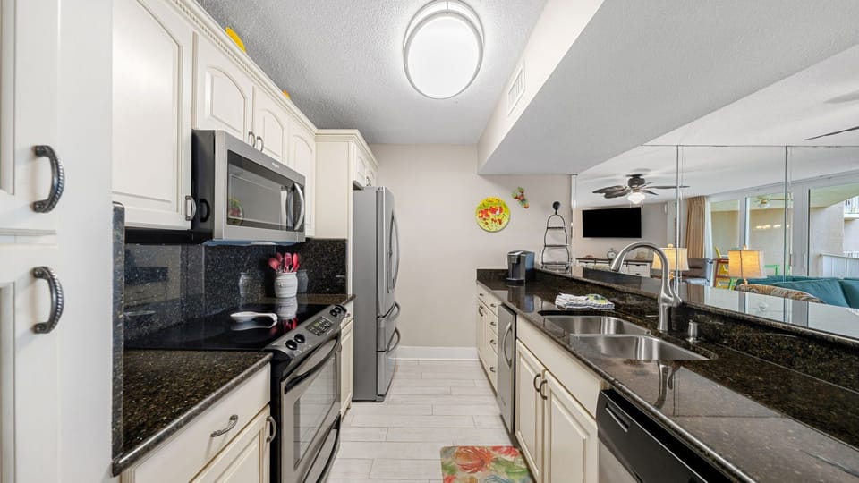 Fully equipped kitchen