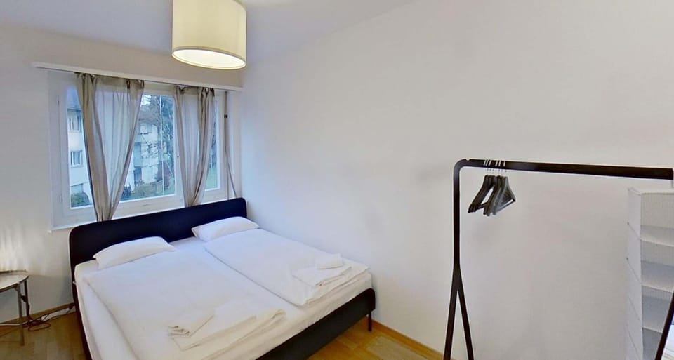 Basic Apartment, 3 Bedrooms, Balcony | WiFi (free)