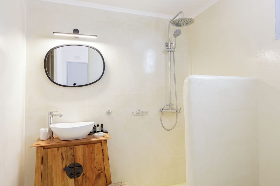 Double Room (Petalida & Kalamitsi) | Bathroom | Shower, designer toiletries, hair dryer, bathrobes