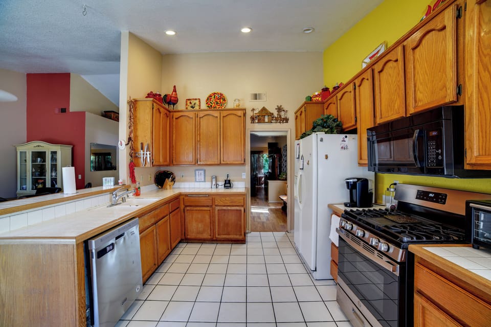 House (4 Bedrooms) | Interior