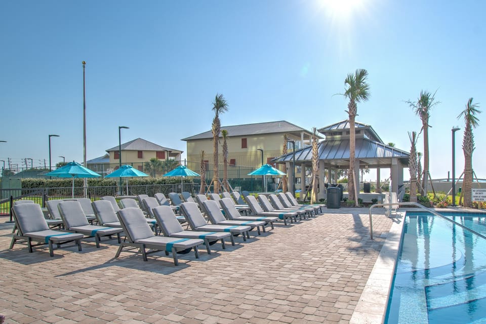 Condo, 3 Bedrooms | Pool | Indoor pool, outdoor pool