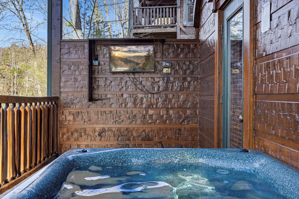Slip into your private hot tub on the deck, surrounded by wooded serenity, and let the warm bubbles melt away your cares as you breathe in the fresh mountain air.