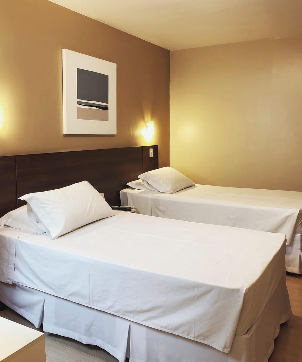 Standard Twin Room | Iron/ironing board (on request), WiFi (free)
