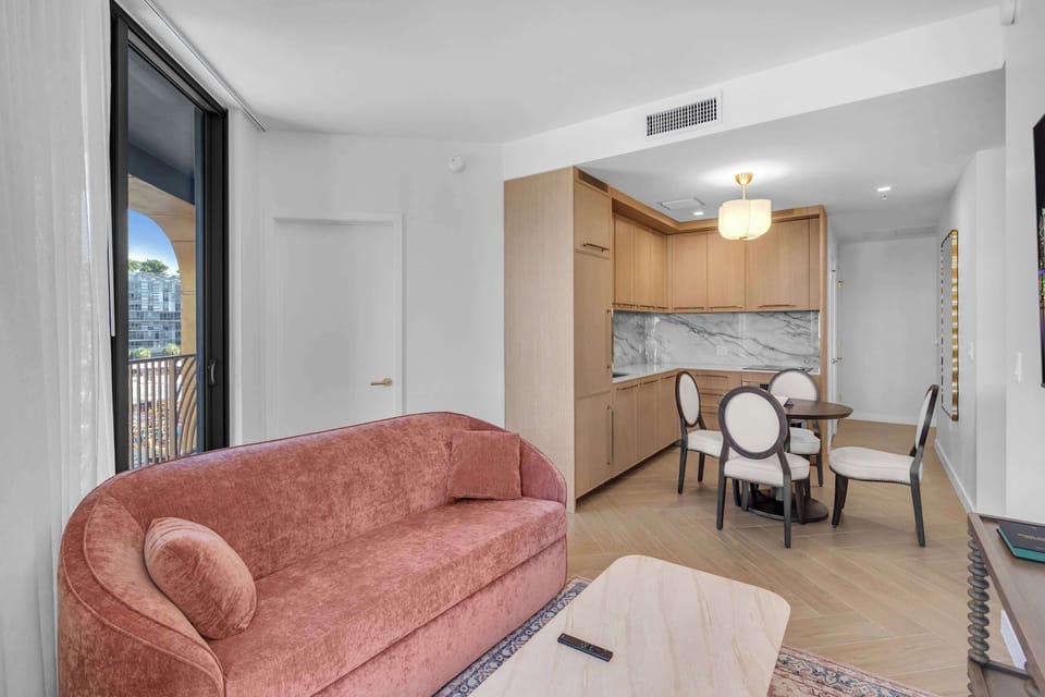 Condo, 2 Queen Beds, Balcony, City View (Wynwood Luxury Atelier) | Living area