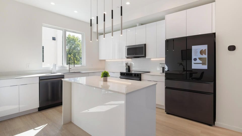 Apartment (3 Bedrooms) | Private kitchen | Coffee/tea maker, fridge
