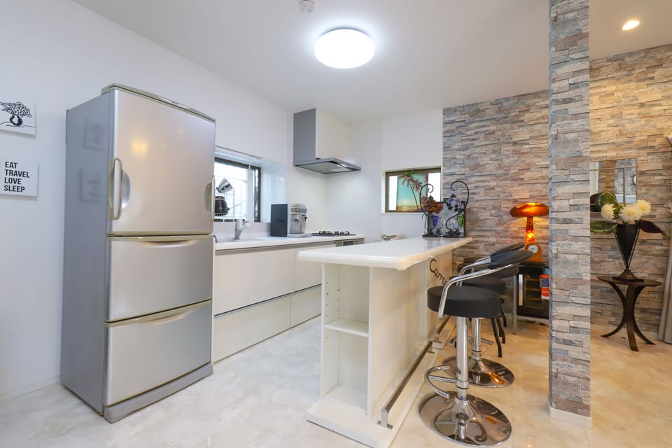 House, 1 Bedroom, Non Smoking, Patio | Private kitchen | Coffee/tea maker, full-size fridge, microwave, stovetop