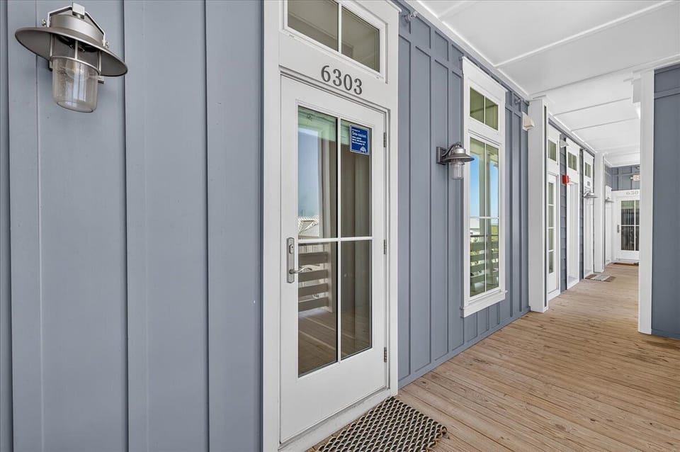 Apartment (3 Bedrooms) | Front of property