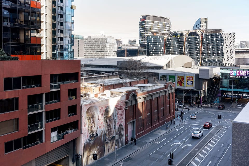 Watch Melbourne move below from the balcony, with an urban outlook towards Southern Cross Station and the surrounding CBD architecture bringing the energy of the city into view.