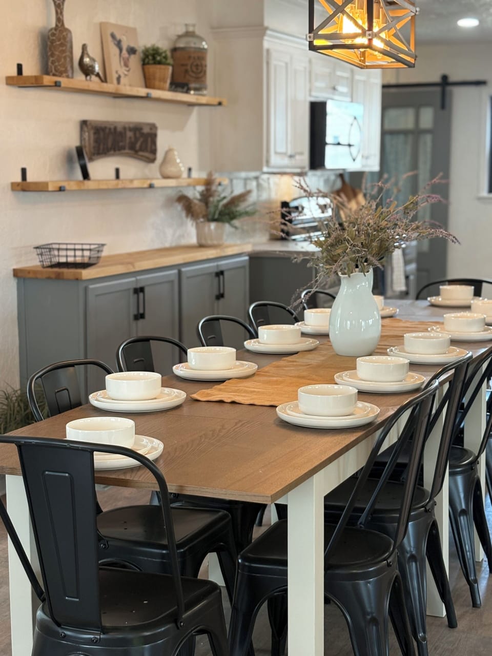 Gather everyone around: dining space for 12 right next to the kitchen.