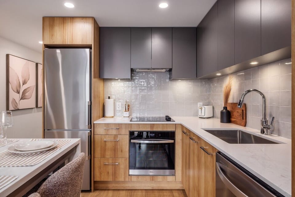 603-3699 Capozzi Rd-9