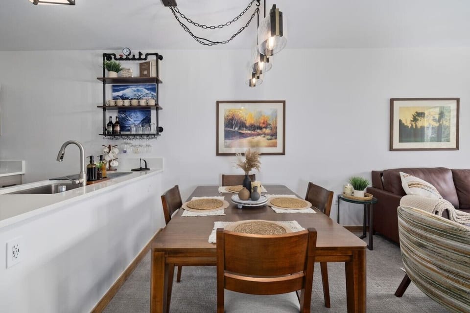 Statement pendant lighting sets the mood over dinner