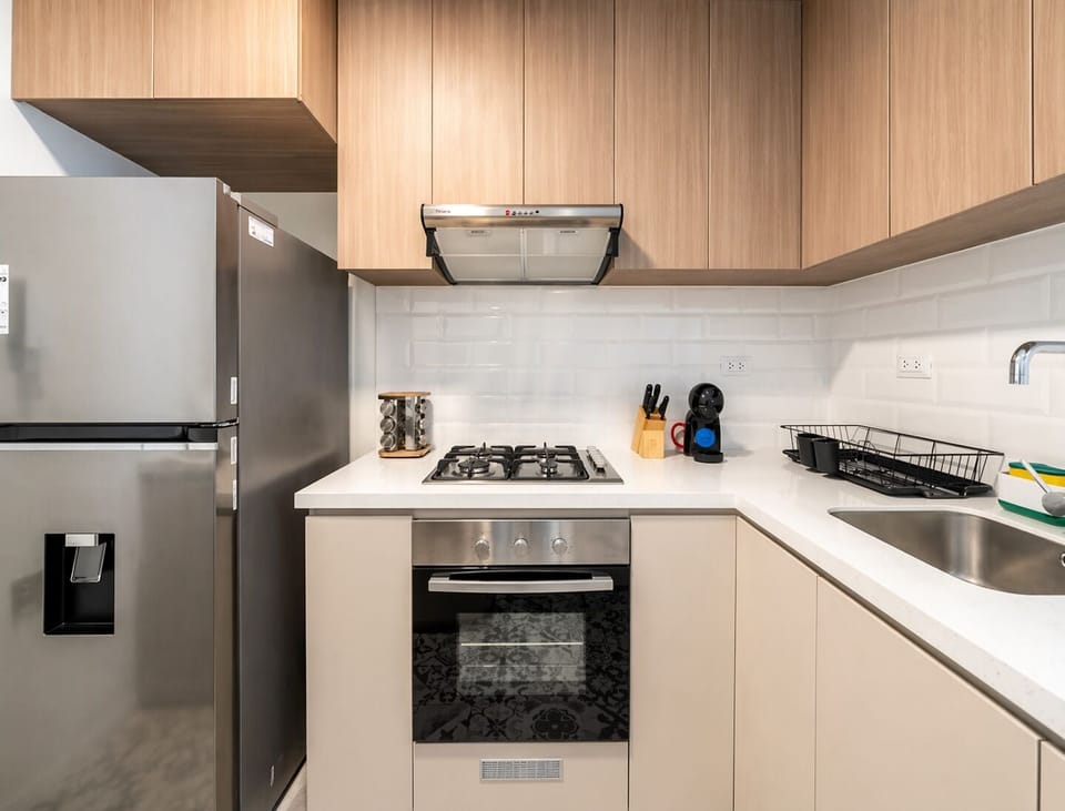 Apartment, Balcony, City View | Private kitchen | Electric kettle, blender
