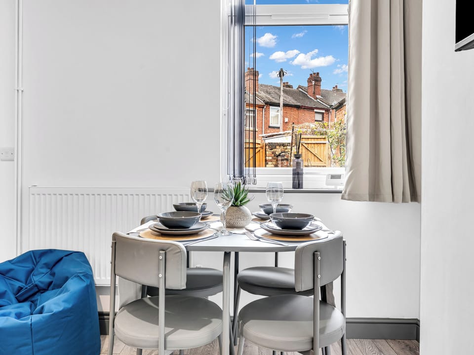 Dining Area | Victoria House, Stoke-on-Trent