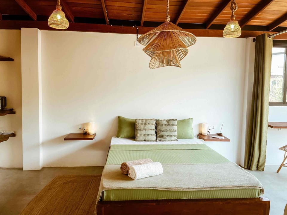 Comfort Double or Twin Room, Balcony, City View | Desk, laptop workspace, WiFi (free), bed sheets