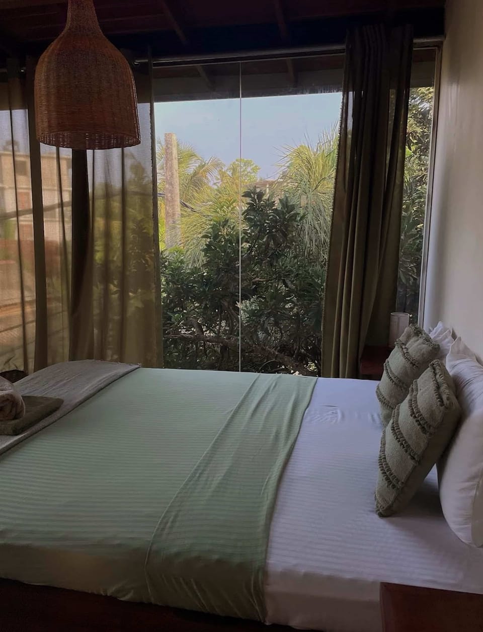 Comfort Double or Twin Room, Balcony, City View | Desk, laptop workspace, WiFi (free), bed sheets