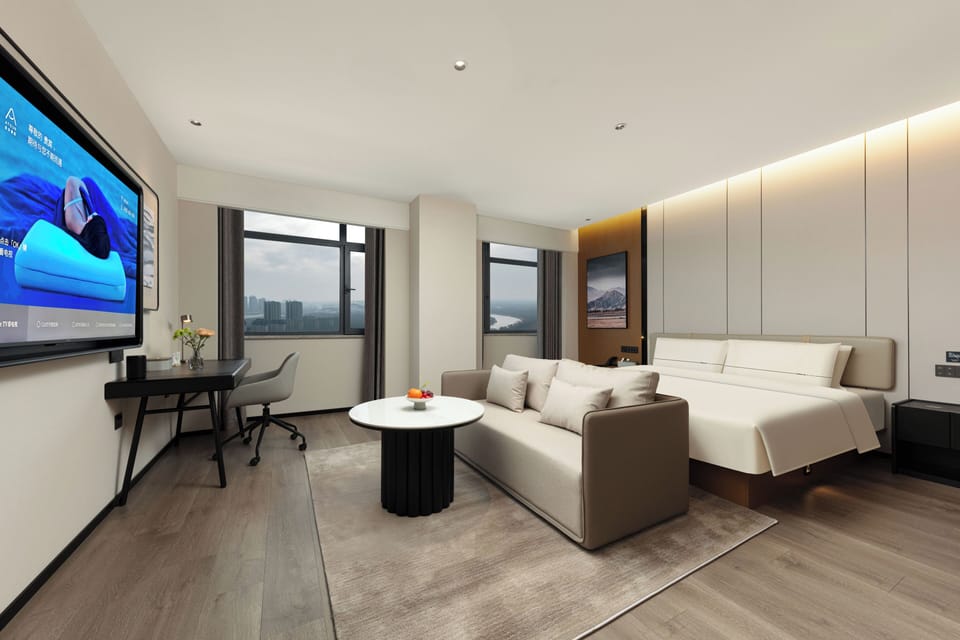 Classic Double Room, Canal View | Desk, laptop workspace, blackout drapes, soundproofing