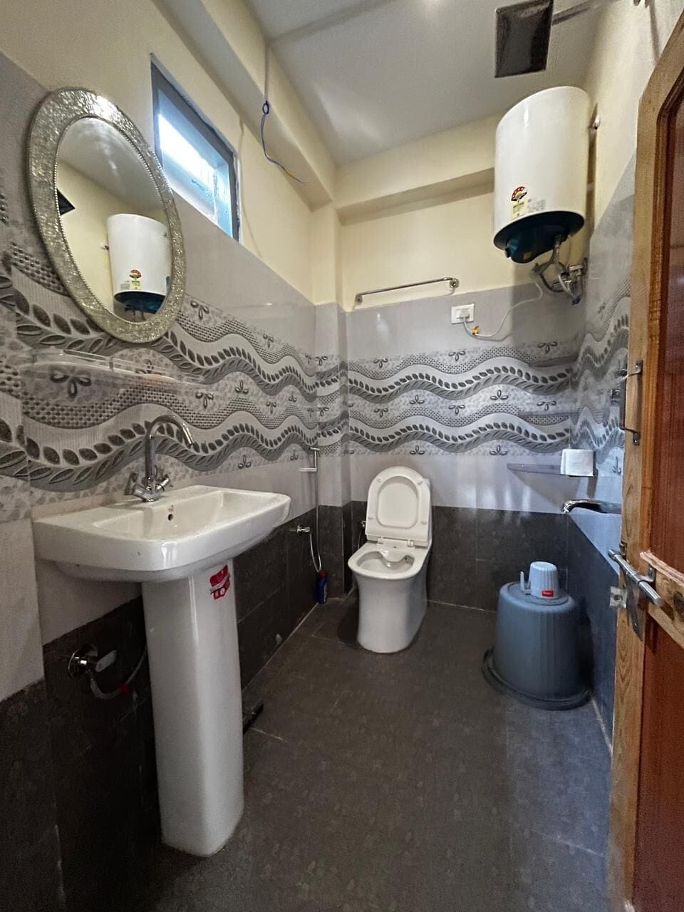 Hair dryer, bidet, towels