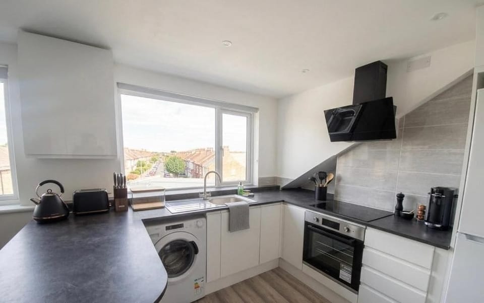Apartment, 2 Bedrooms, City View | Interior