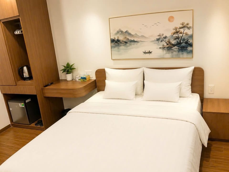 Superior Room | Premium bedding, pillowtop beds, laptop workspace, blackout drapes