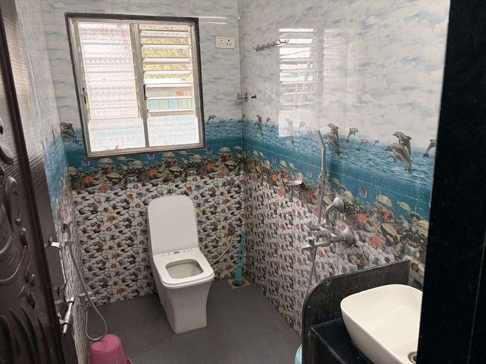 Free toiletries, towels, soap, shampoo