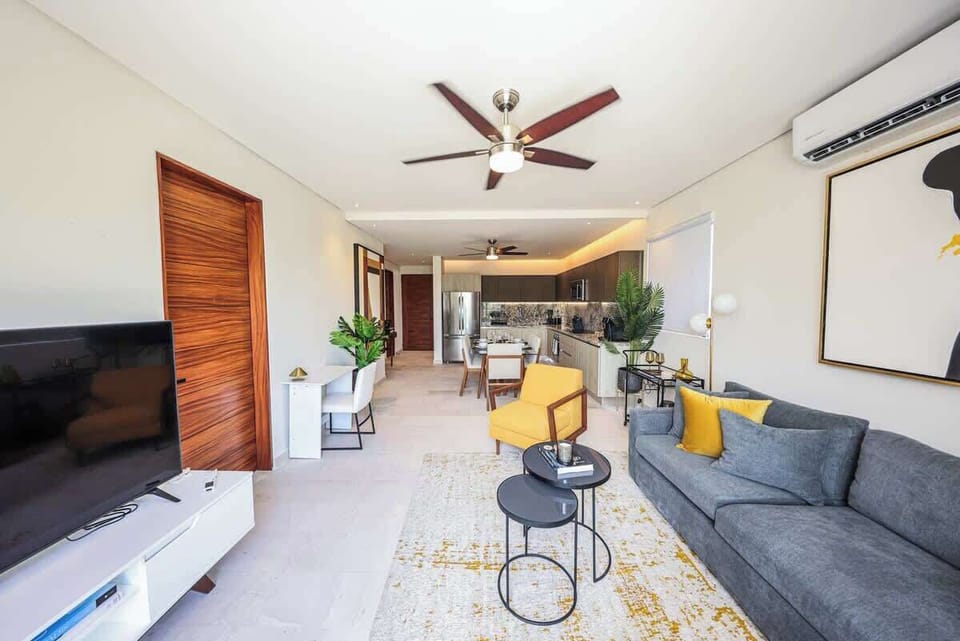 Sala de estar con TV 