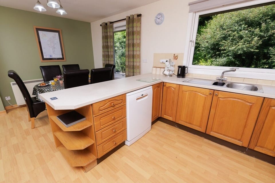 Open plan kitchen and dining area