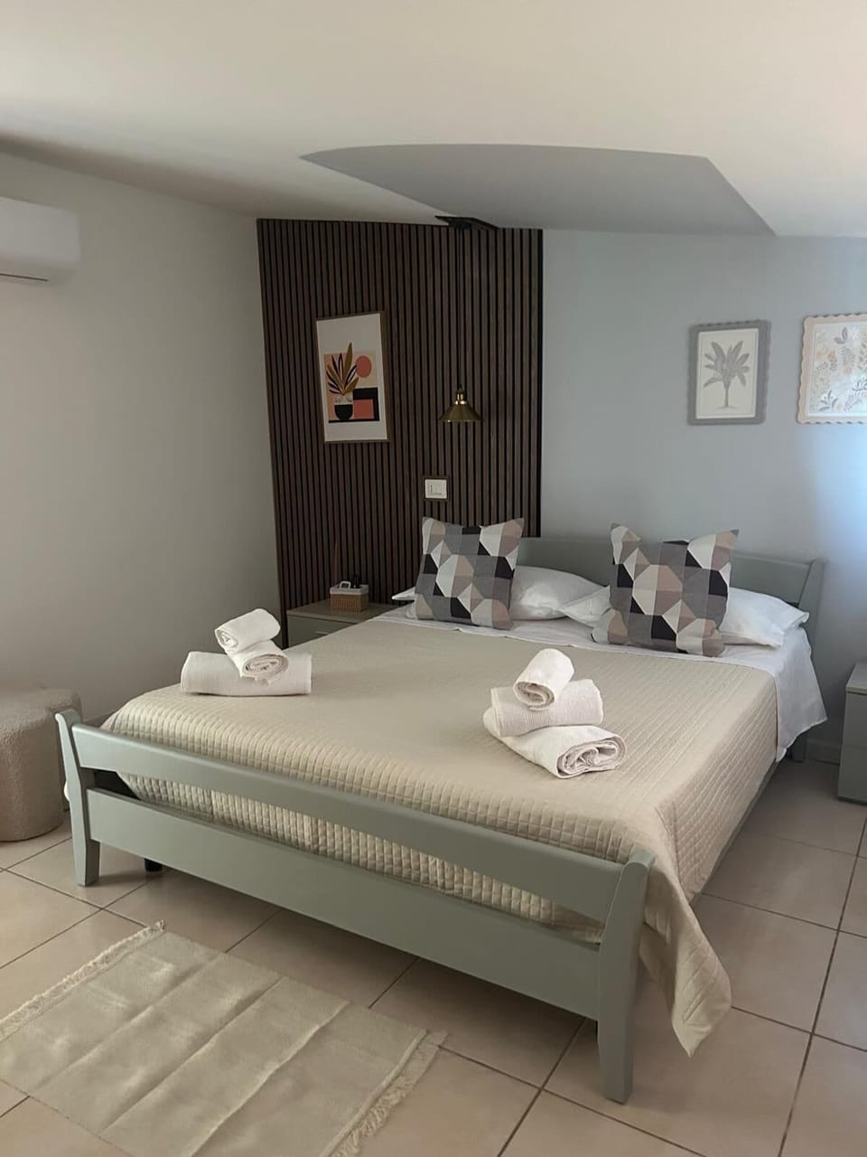 Classic Double Room, Balcony, Hill View | WiFi (free)