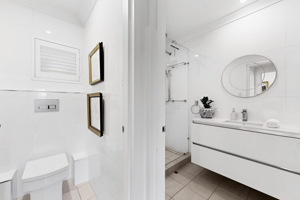 Balcony 2-bed Apartment in Ashgrove Apartment in Brisbane