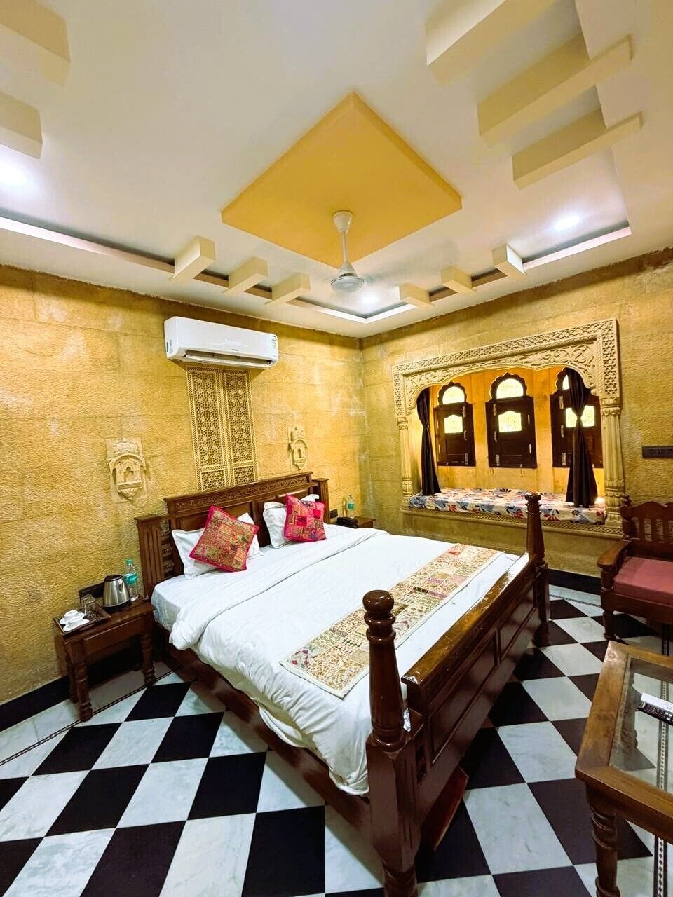 Luxury Double Room | Desk, WiFi (free)