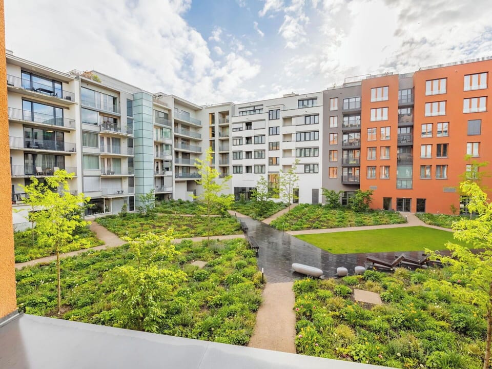 Apartment, Residential Area, Condominium, Urban Design, Mixed-Use, Garden, Landscaping, Balcony, Courtyard