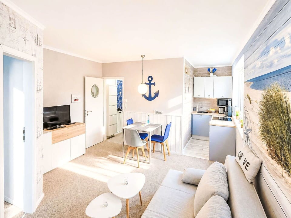 Furniture, Floor, Apartment, Chair, Resort, Hotel, Wood Flooring, Penthouse Apartment