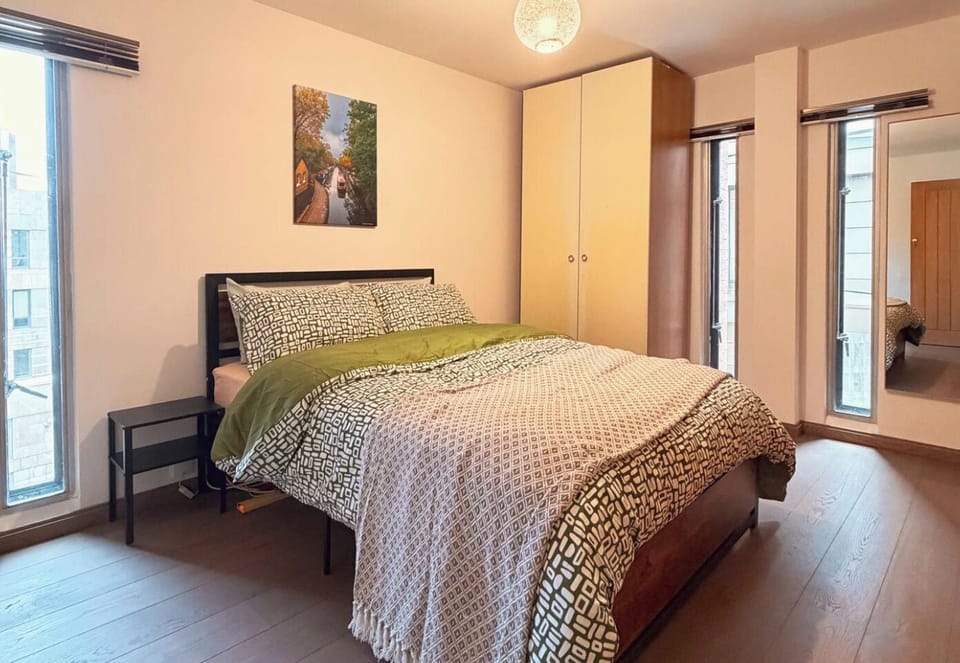 City of London 2-bed - Riverside - Roof Terrace Apartment in London