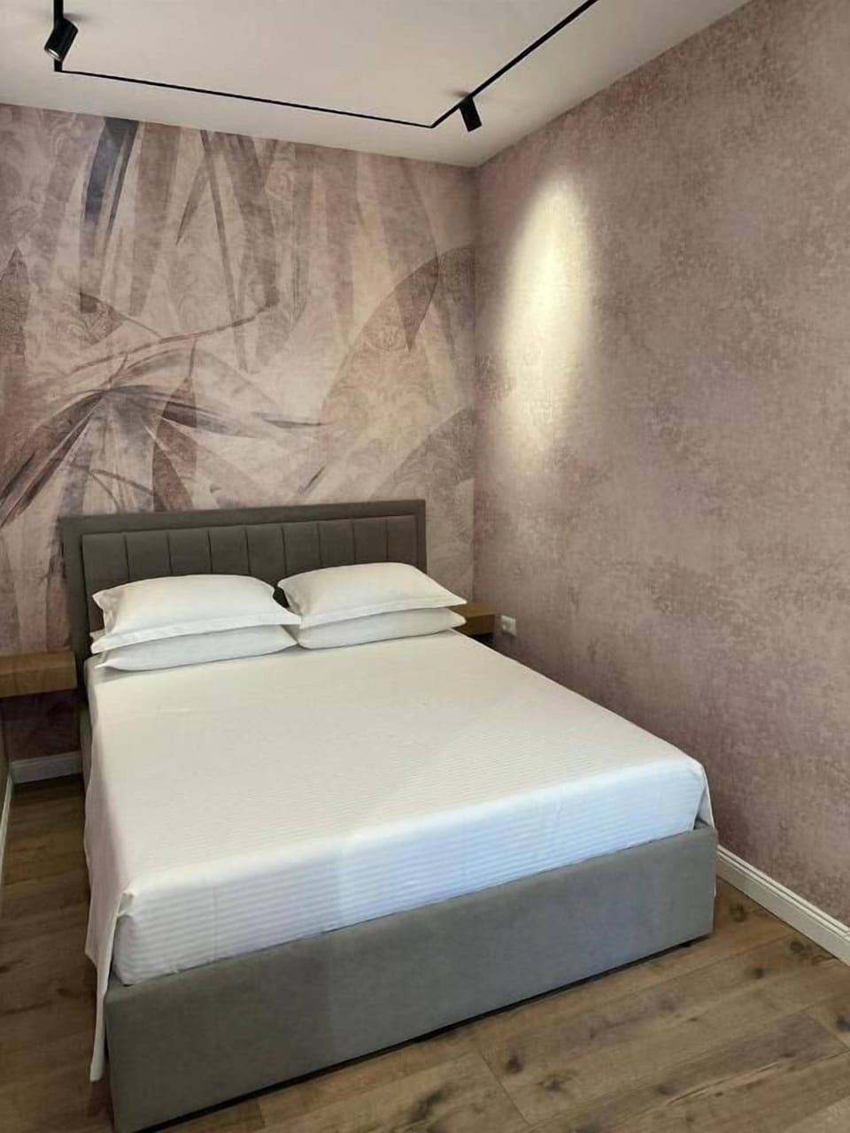 Double Room | Blackout drapes, soundproofing, WiFi (free)