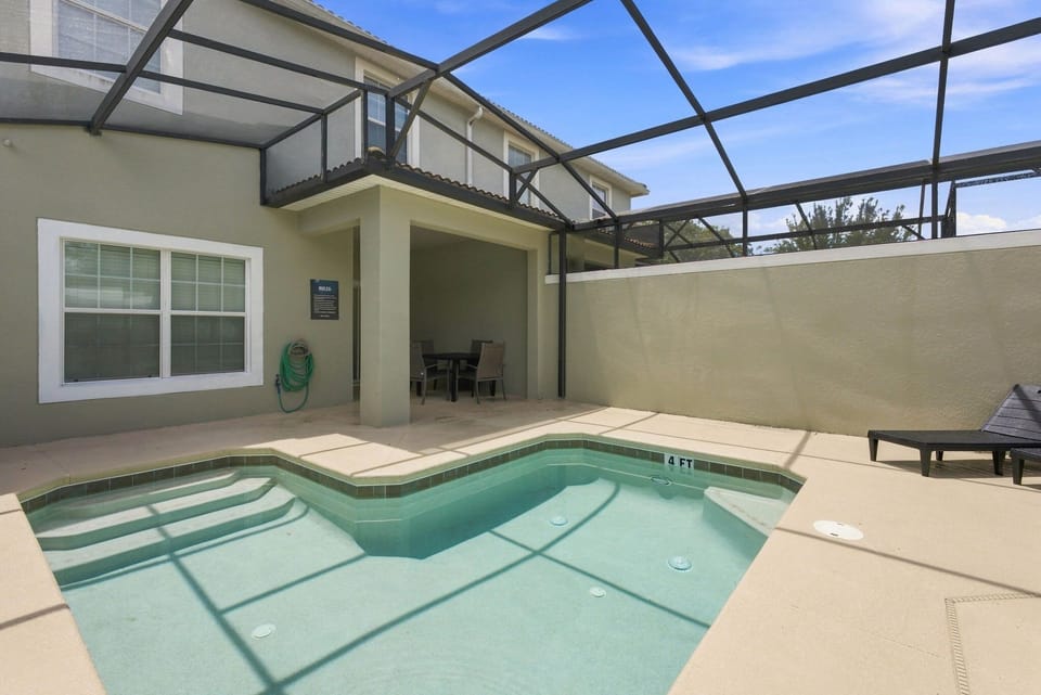 Private pool