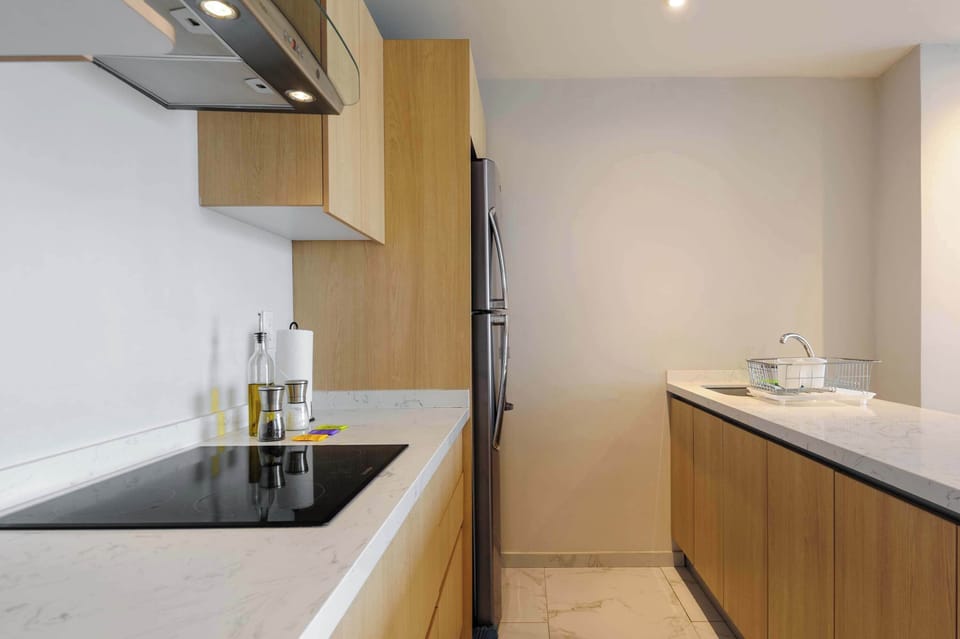 Apartment | Private kitchen | Cookware/dishes/utensils
