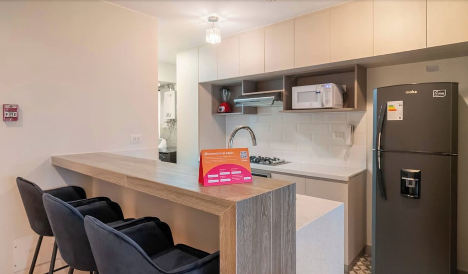 Apartment, City View | Private kitchen
