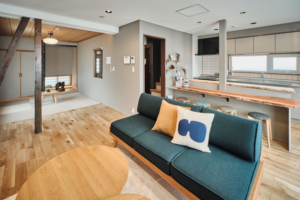 Villa | Living area | 60-inch flat-screen TV with digital channels, Netflix, Hulu