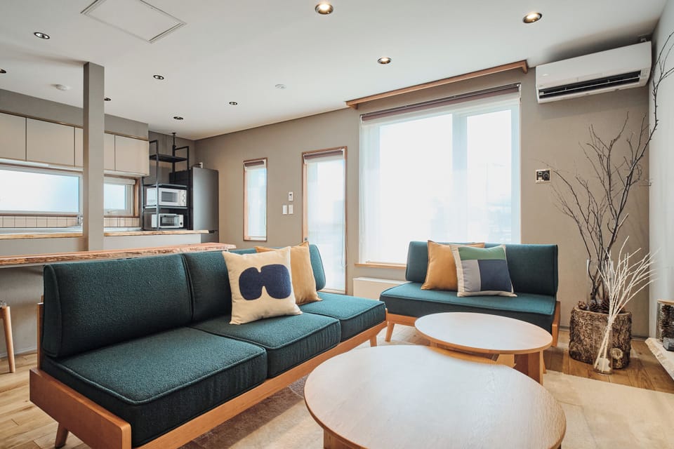 Villa | Living area | 60-inch flat-screen TV with digital channels, Netflix, Hulu
